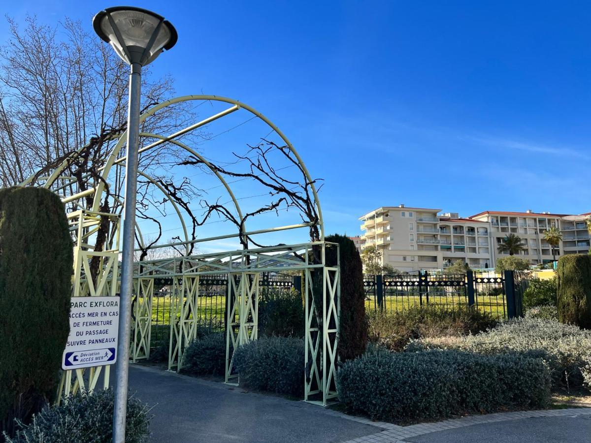 Terrasse Pres De La Plage Antibes Esterno foto